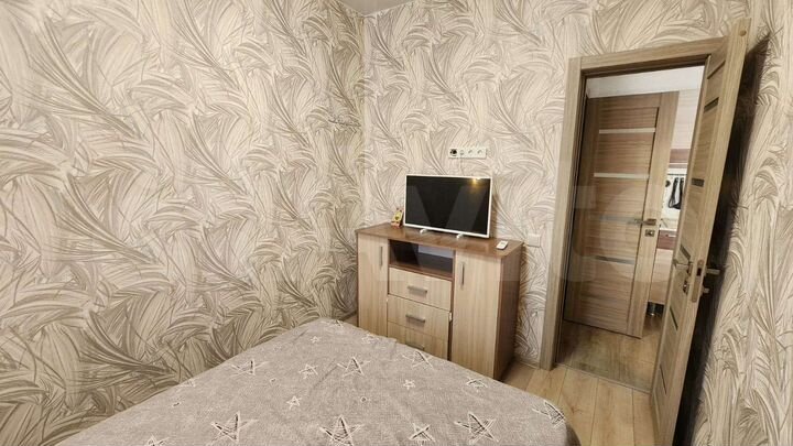 2-к. квартира, 40 м², 3/3 эт.