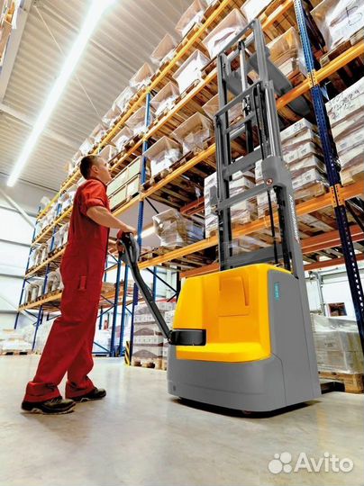 Кладовщик комплектовщик