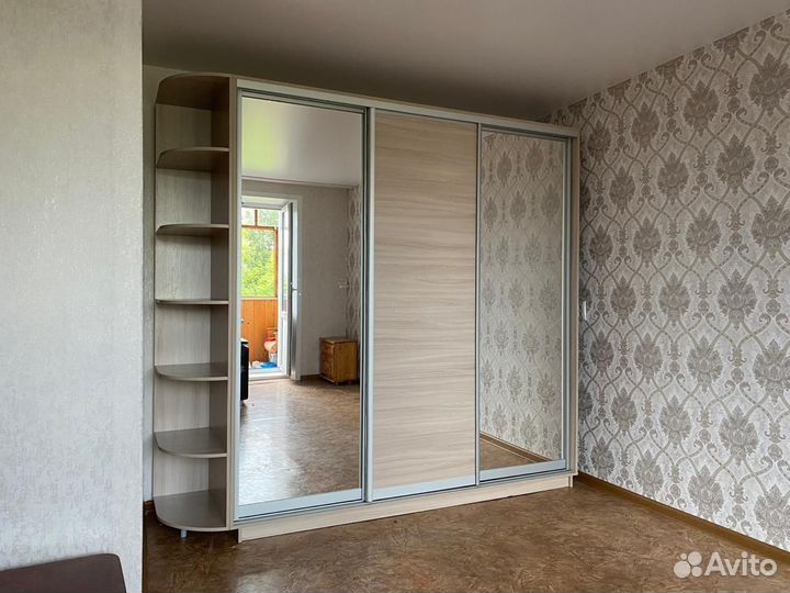 Шкаф купе с зеркалами