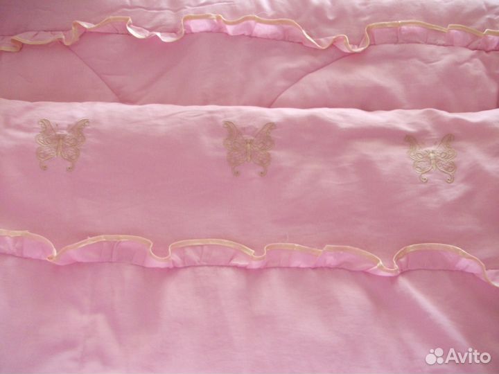 Бортики, постельное бельё в детскую кроватку