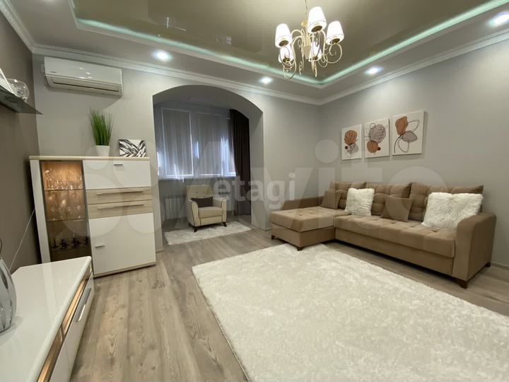 2-к. квартира, 79 м², 10/10 эт.