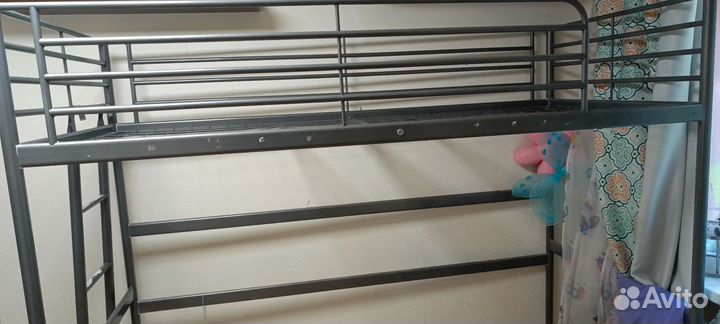 Кровать чердак IKEA svarta