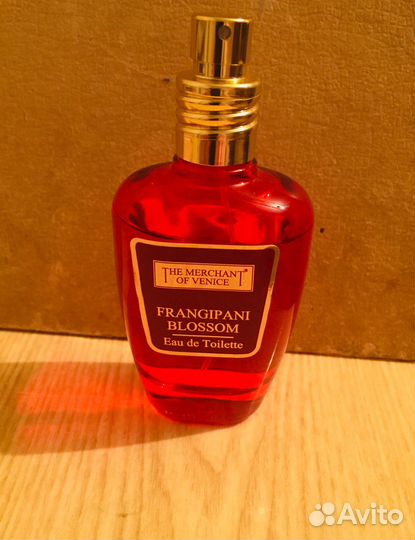 Продам туалетную воду frangipani blossom