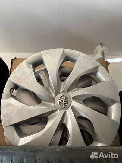 Колпаки на королу 3шт