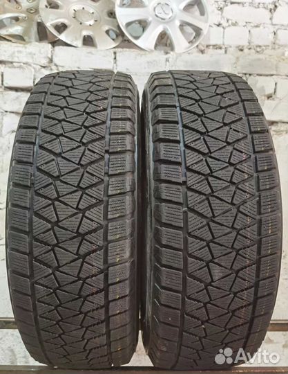 Bridgestone Blizzak DM-V2 225/65 R17 102Q