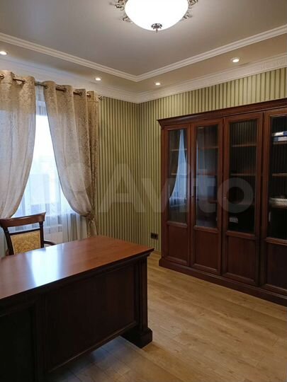 Дом 246 м² на участке 14 сот.
