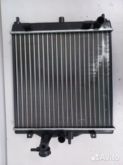 Радиатор охлаждения Kia Picanto