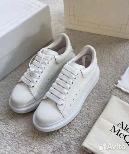 Кроссовки Alexander Mcqueen White Season Ly
