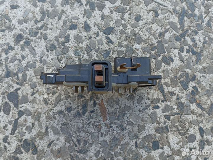 Регулятор напряжения генератора bosch