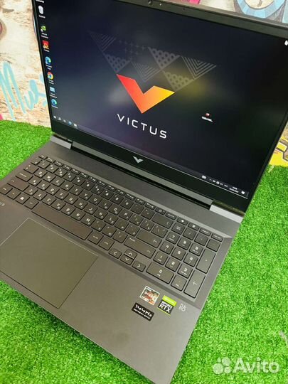 Игровой ноутбук HP Vectus 16-e0121ur