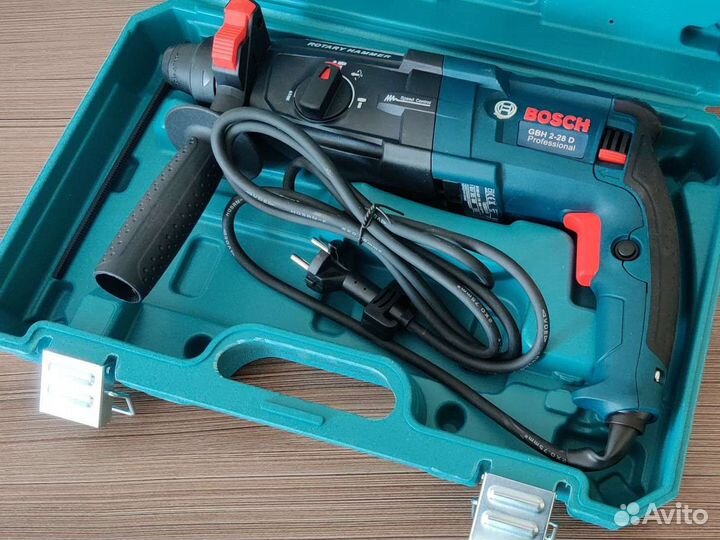 Перфоратор Bosch новый в кейсе