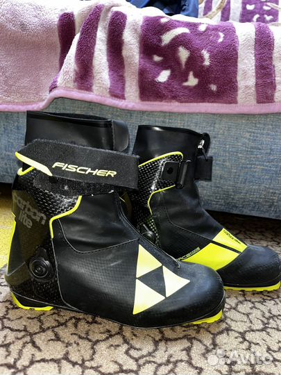 Лыжные коньковые ботинки fischer carbonlite