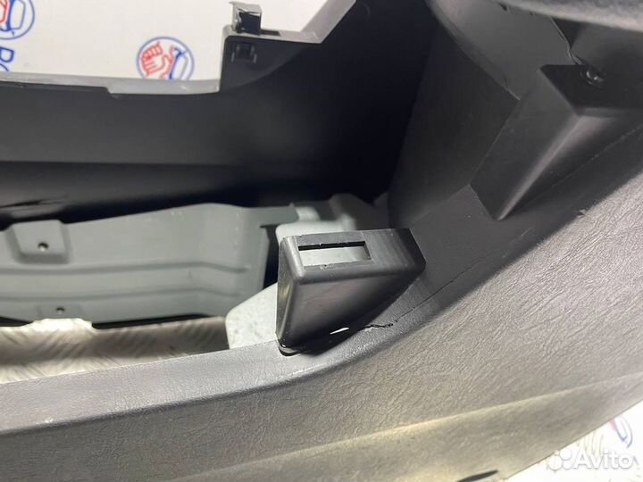 Подлокотник Ford Escape R3