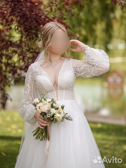 Свадебное платье с длиной фатой