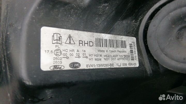 Фара Ford Kuga (2008-2012)