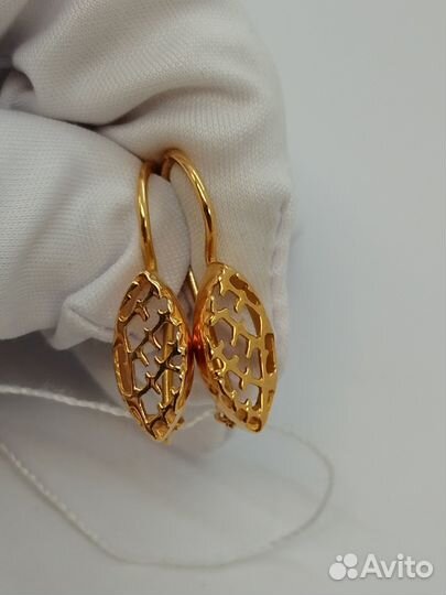 Золотые серьги
