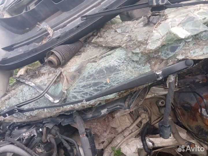 Поводок дворников передний Volkswagen Passat 6