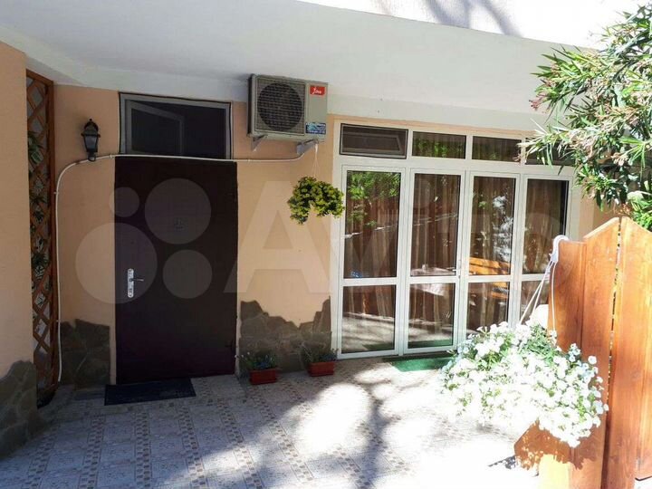 2-к. квартира, 50 м², 2/4 эт.