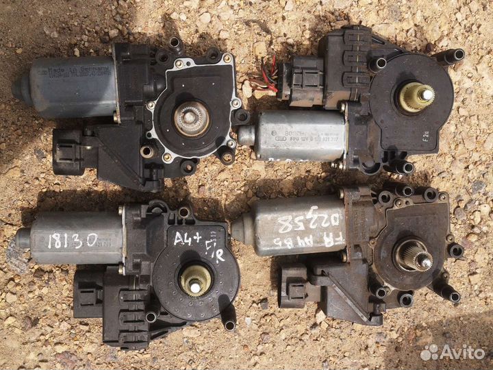 Мотор ст-ка Audi а4в5 передний правый