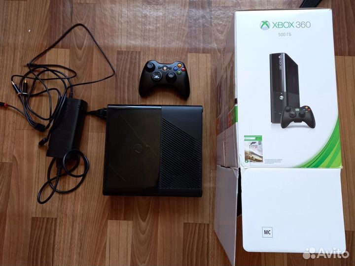 Продам Xbox 360 500gb плюс одна игра