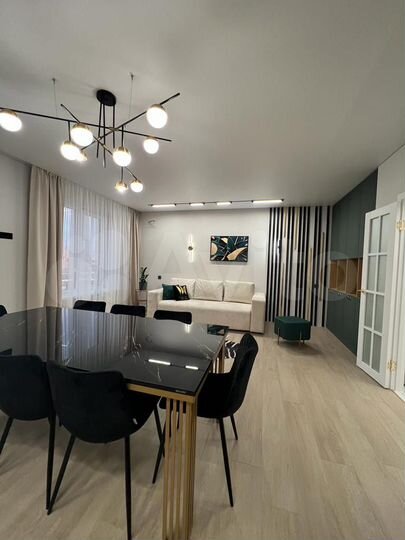 3-к. квартира, 83 м², 14/18 эт.