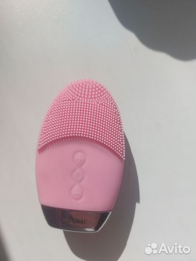 Электрическая щетка для лица