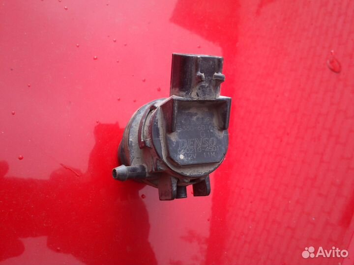 Насос бачка омывателя Тойота