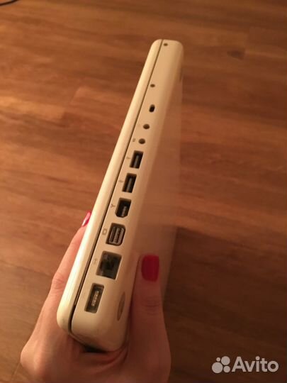Apple MacBook