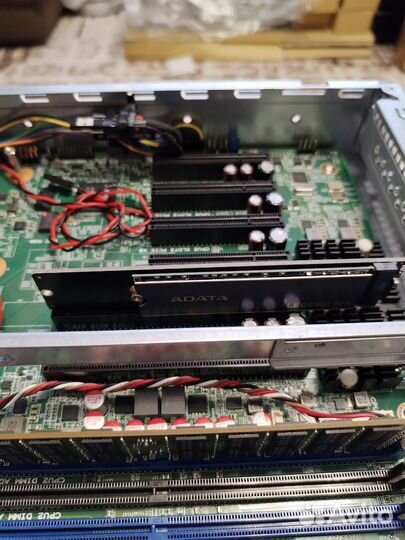 Адаптер M.2 nvme на PCI Express 3,0 в сервер 1U
