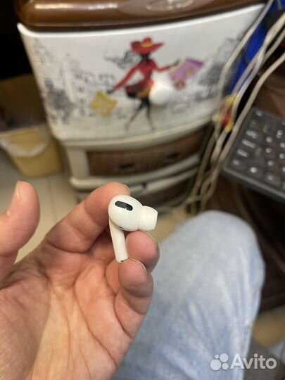 Airpods pro 1 наушник левый