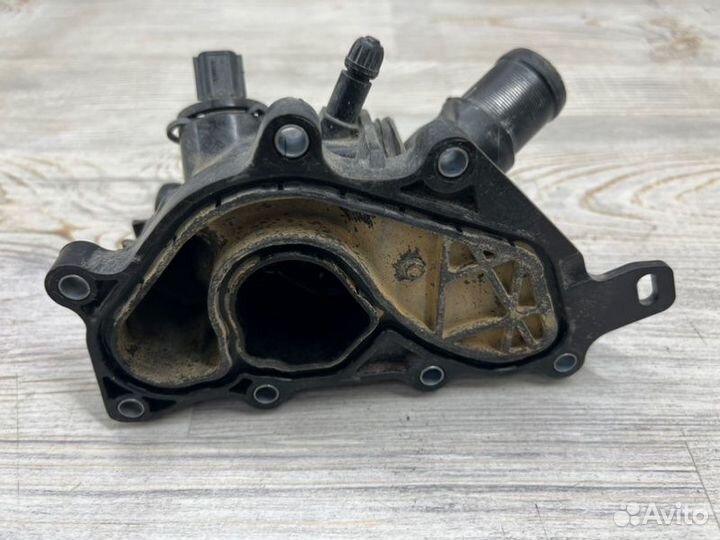 Корпус термостата Renault Arkana пробег 46 H5HA450
