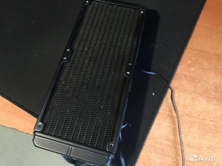 Система водяного охлаждения Corsair H100x