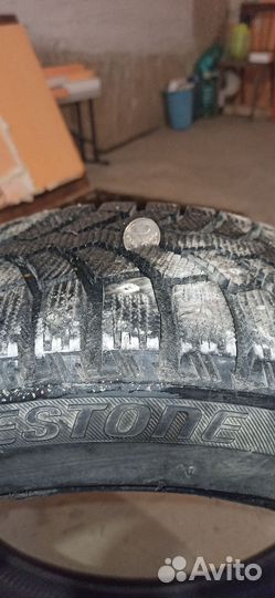 Bridgestone Blizzak Spike-01 245/45 R17