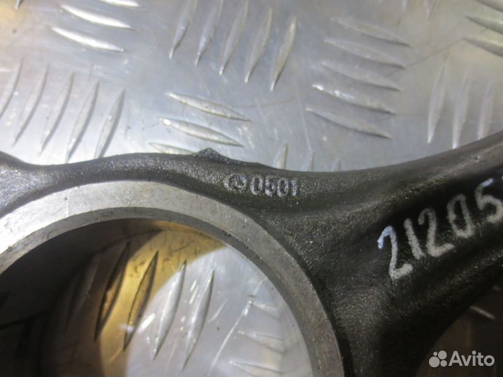 Шатун Mercedes-Benz 0501