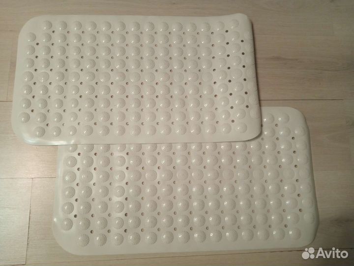 Коврик в ванную комнату