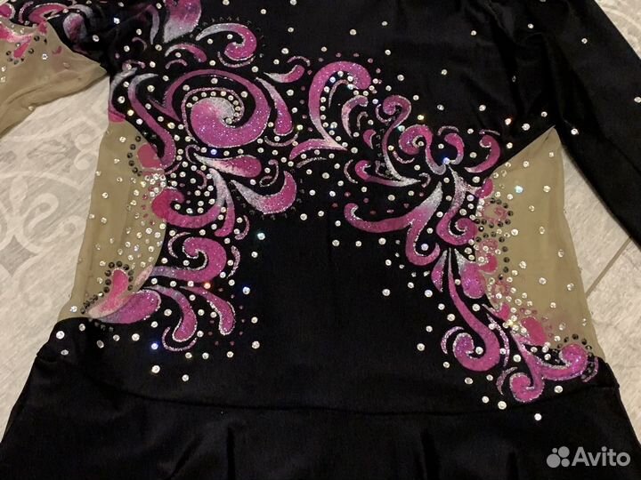 Гимнастический купальник с юбкой