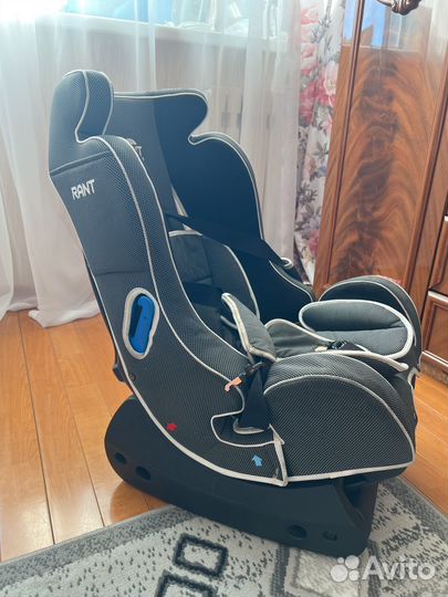 Автомобильное детское кресло