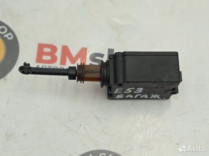Активатор замка багажника Bmw X5 E53 M54B30 2006