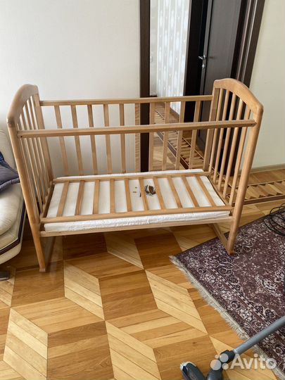 Детская кроватка