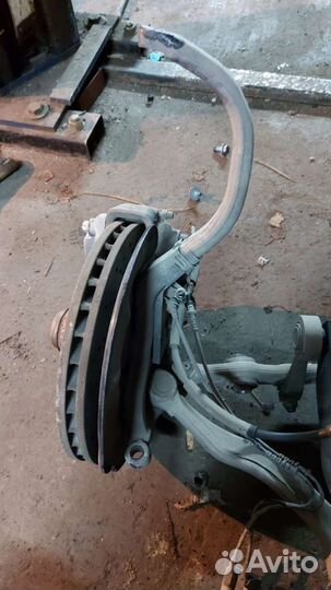 Поворотный кулак (цапфа) правый Мерседес w211