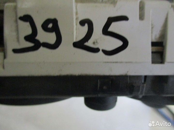 Блок управления отопителем Ford Focus 2 CB4 hxda