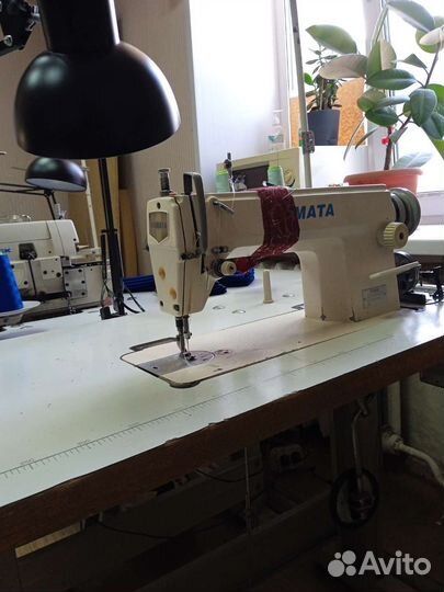 Швейная машинка пряма строчка