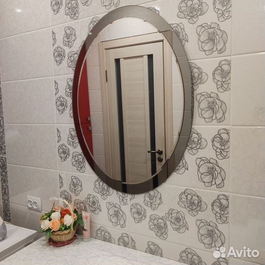 Зеркало настенное бу