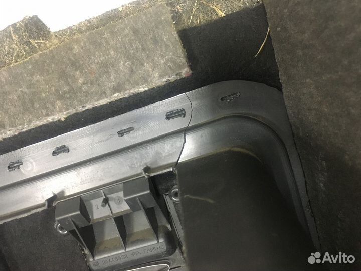 Обшивка багажника правая Опель Вектра Ц