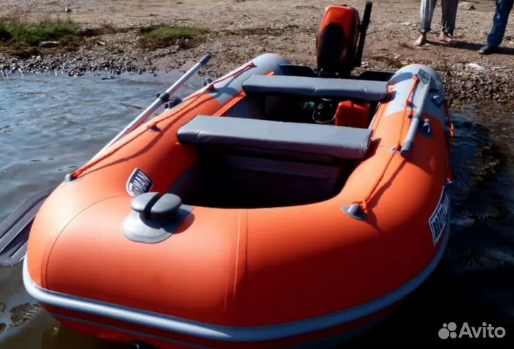 Надувная лодка пвх BoatsMan BT345SK