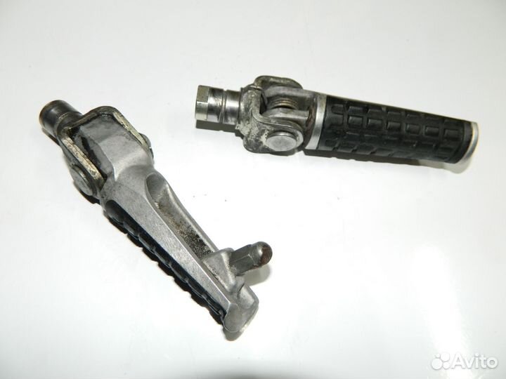 Подножка (упор) водителя (левая и правая) Kawasaki