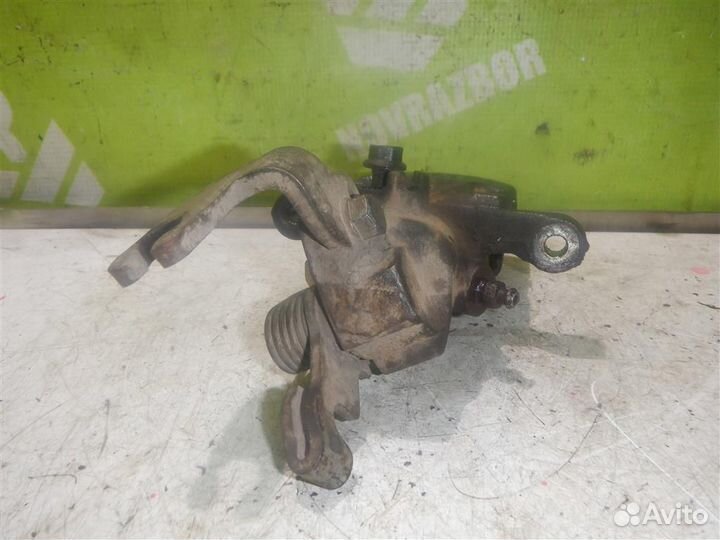 Суппорт задний правый Хендай Лантра 96-00