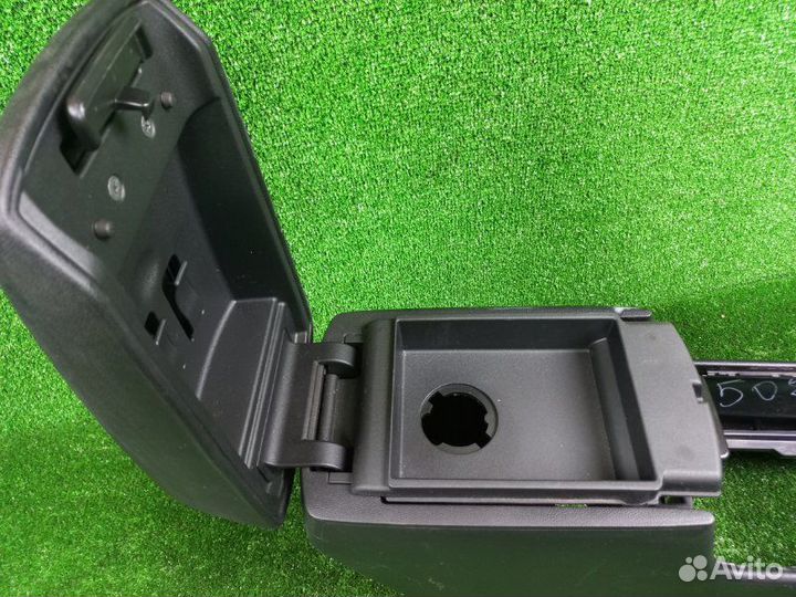 Подлокотник Mazda Mazda3 BK Z6 2009