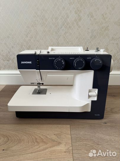 Швейная машина janome новая