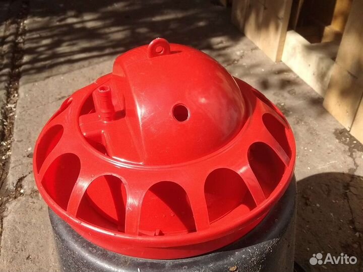 Поилка подвесная